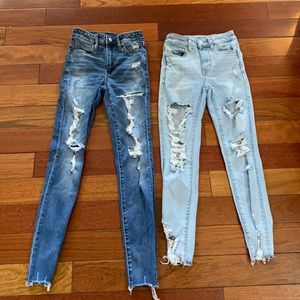 American Eagle 2 pairs of 00 jeans. Dark and light wash ripped - great condition